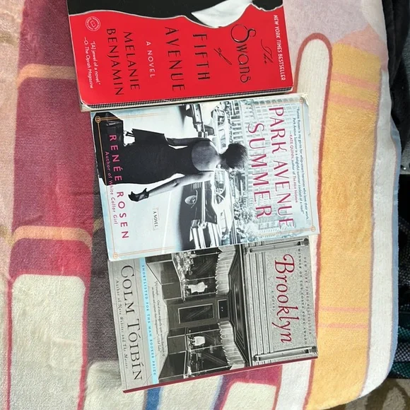 Book bundle about NYC. - Picture 3 of 5